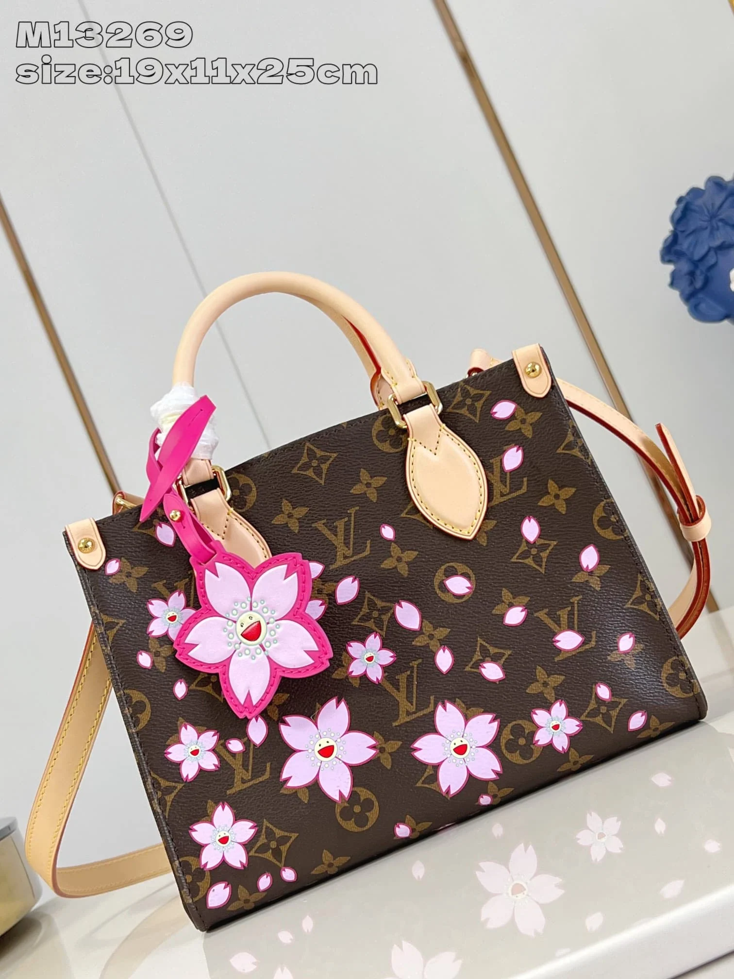 【Louis Vuitton】So cute♡ Takashi Murakami collaboration Sakura™ OnTheGo PM bag M13269
