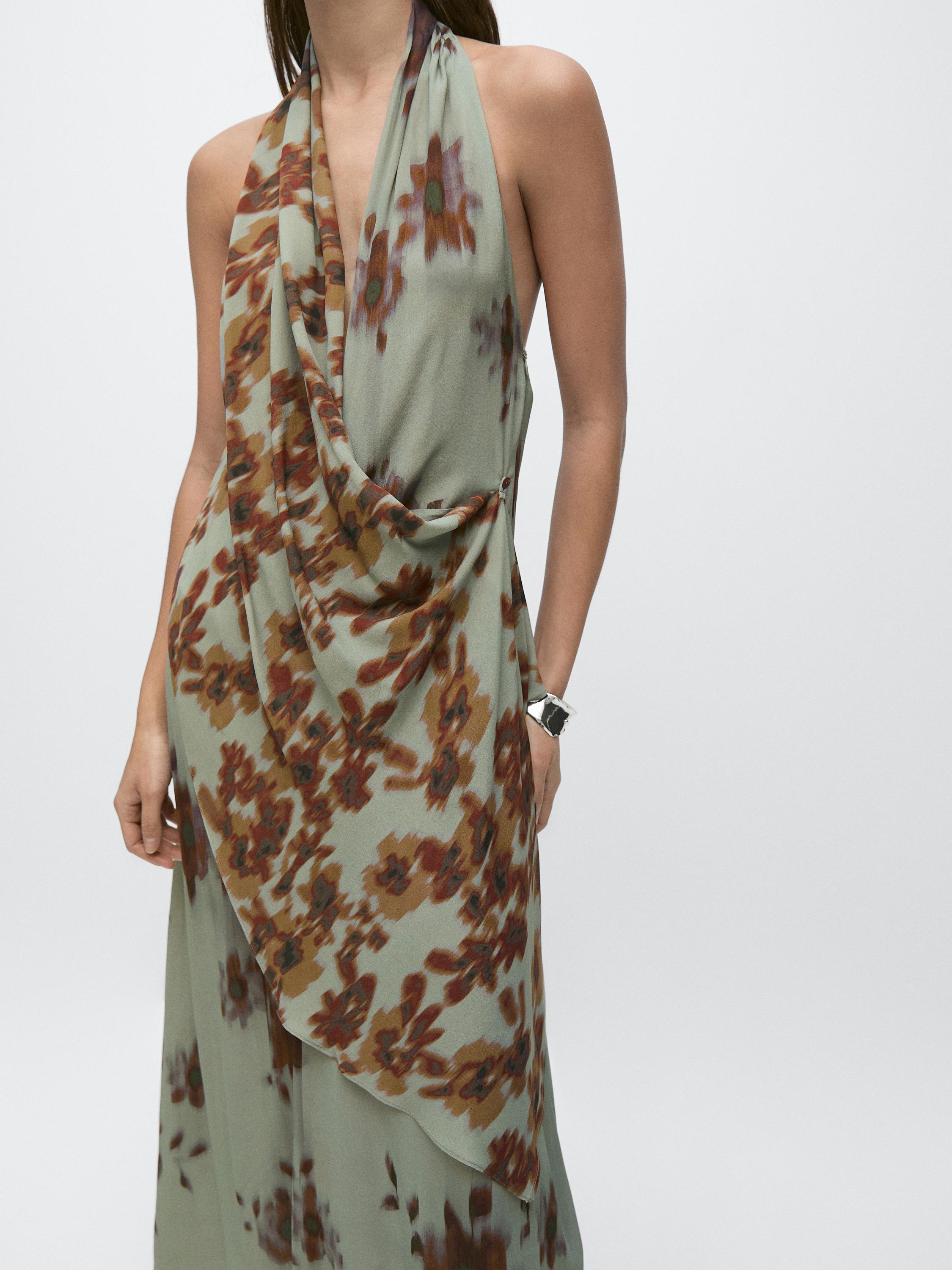Vestido midi halter estampado