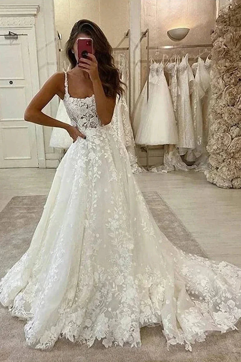 Ball Gown Scoop Neck Open Back Lace Wedding Dress