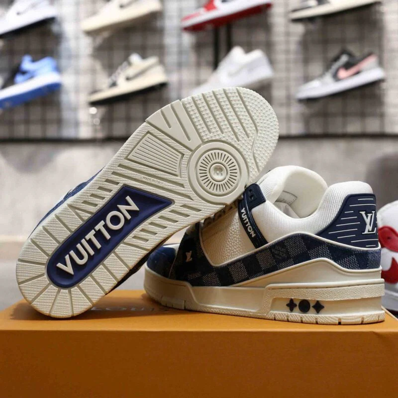 LV  Trainer Sneaker