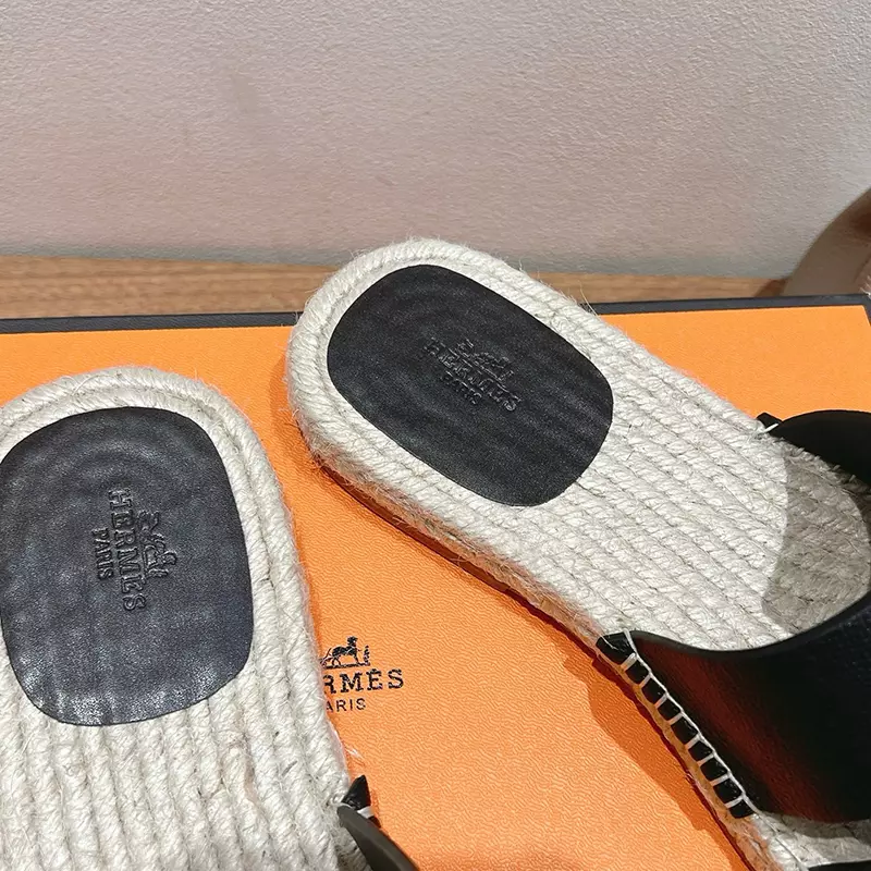 Fashion High Quality Real Leather Slippers LX-872327