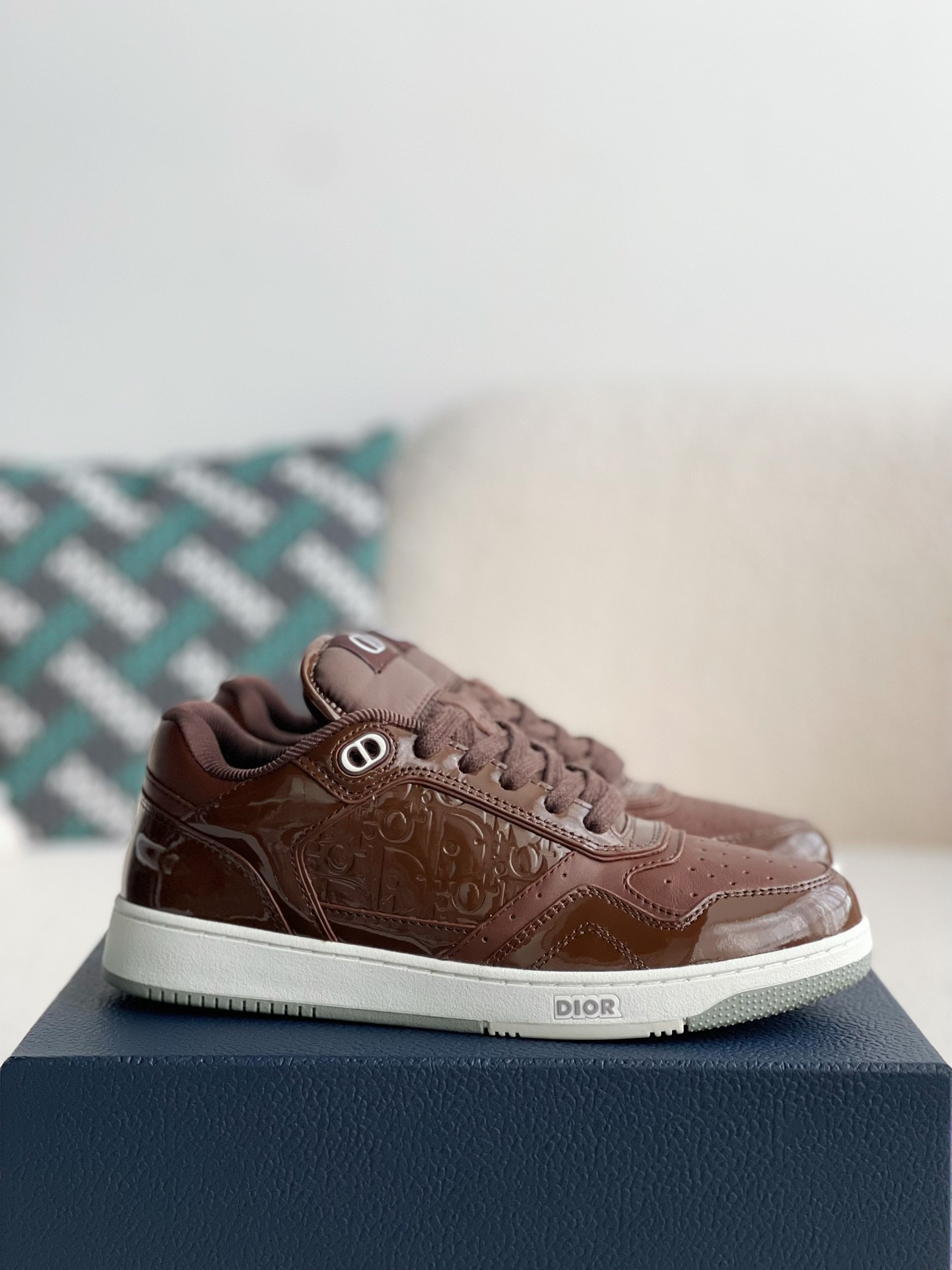 DR B27 Oblique Sneakers