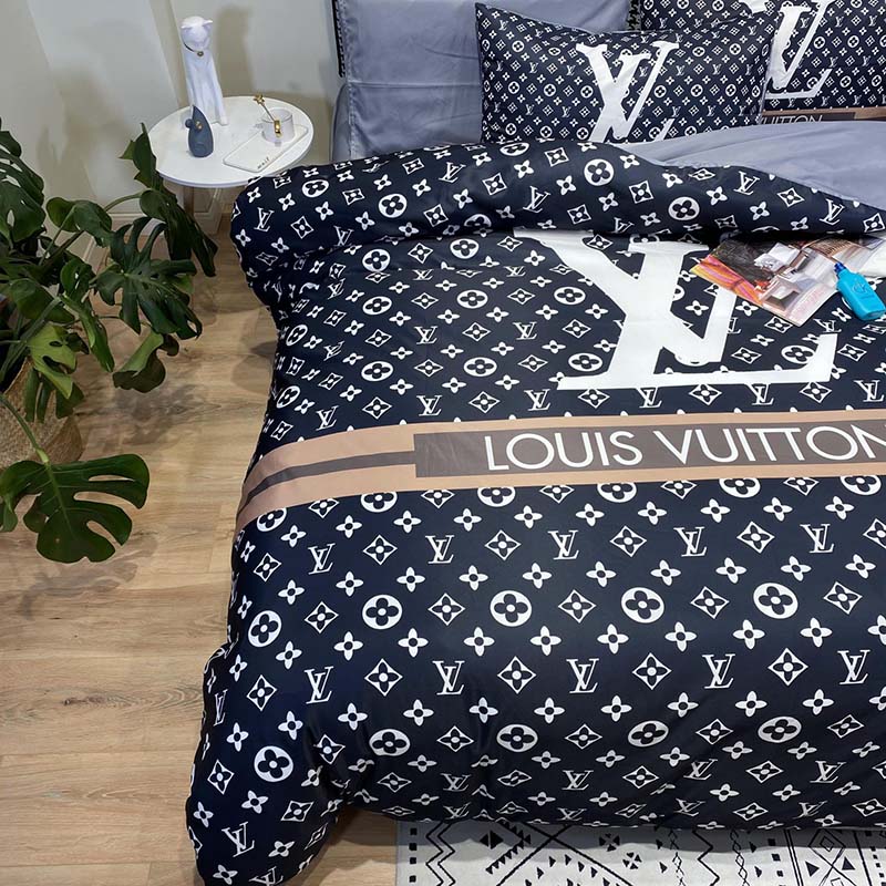 Fashion Pure Silk Digital Print Bedding Sets(1 Quilt,1 Sham,1 pillow cases)SJT-986022