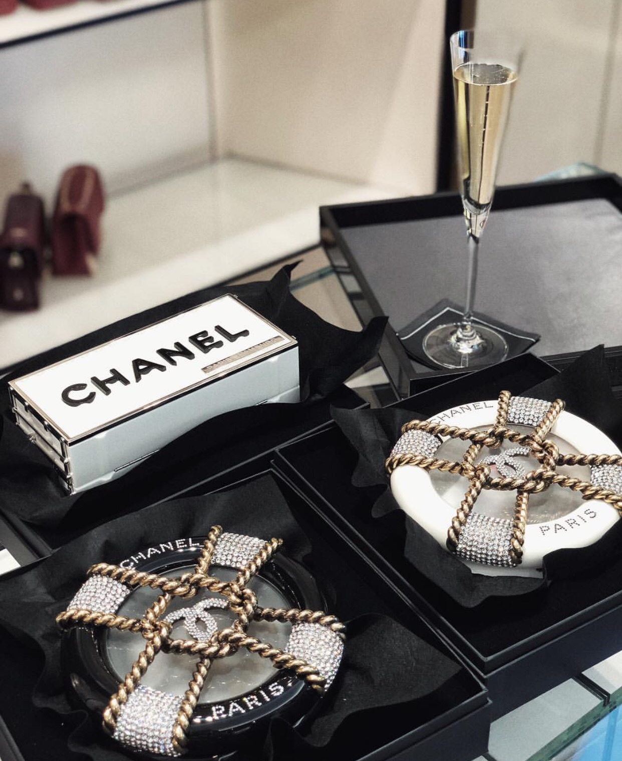 CHANEL Minaudière in metal and strass