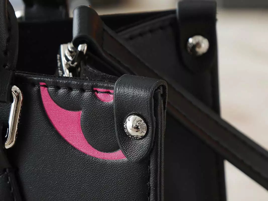 2 Colors Size 9.8″x4.3″x7.5″ Leather Totebag with straps BB-13022