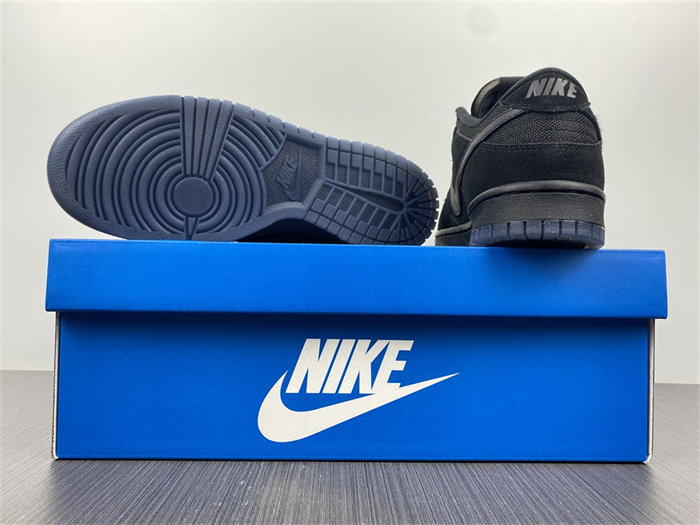 NK Dunk Low SP Undefeated 5 On It Black DO9329-001