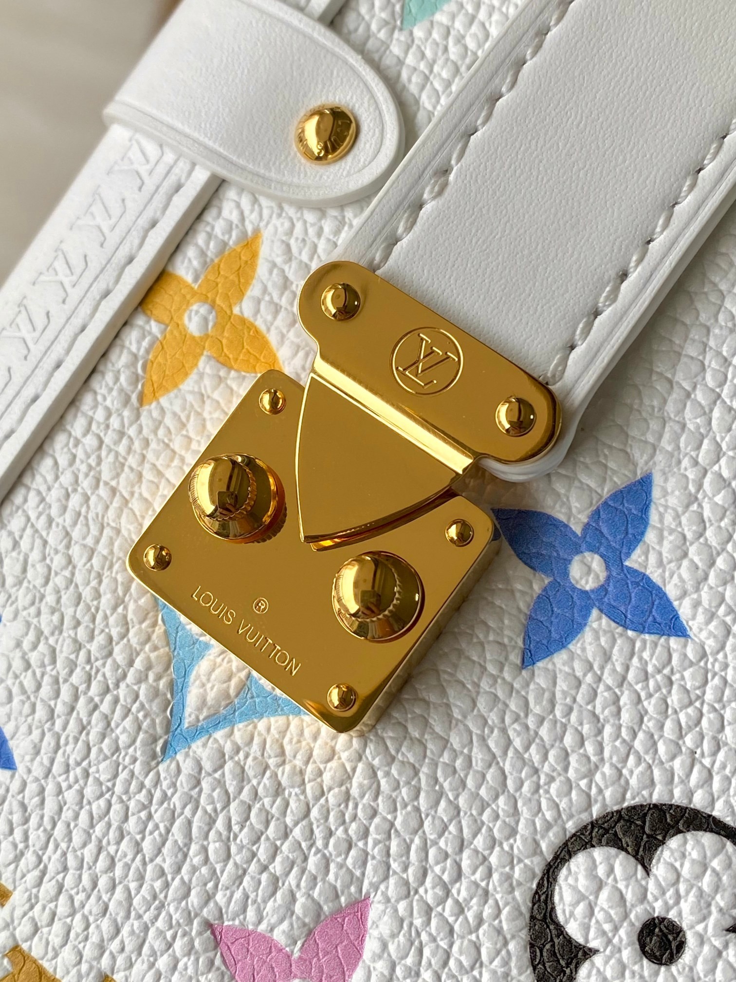 LV women's crossbody bag M14046 23.5x16x8.5cm