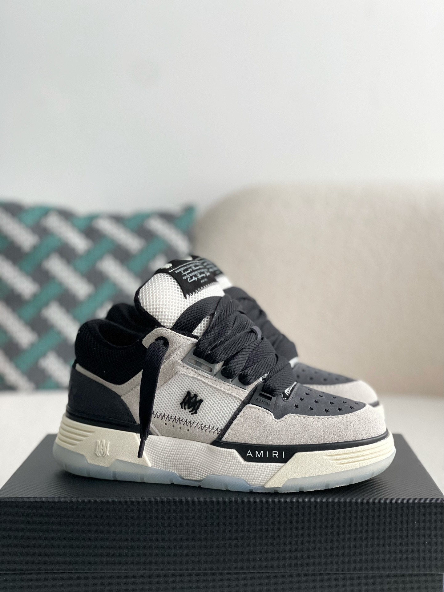 AMRI Sneakers
