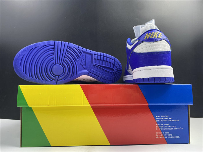 NK SB Dunk Low Supreme Stars Hyper Royal DH3228-100