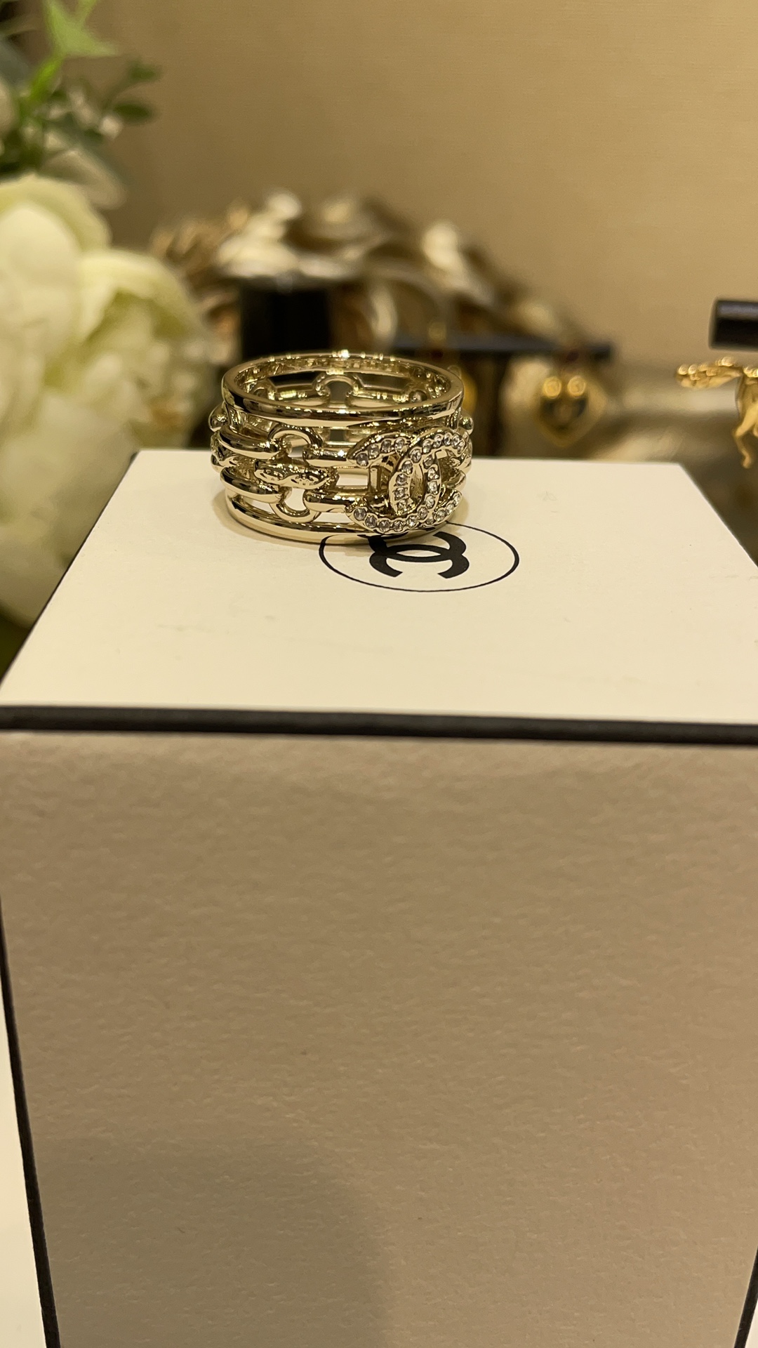 Chanel 25K Hollow Chain Crystal Ring