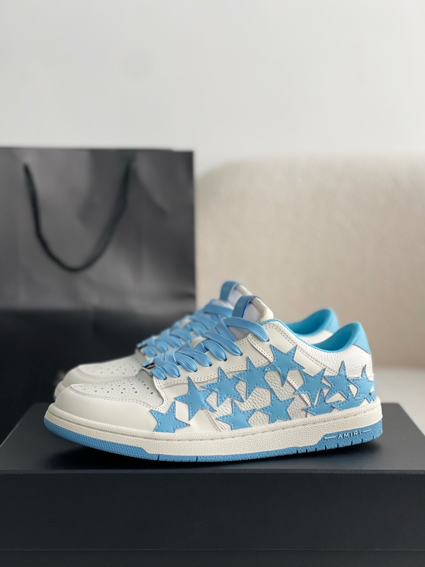 AMRI Sneakers