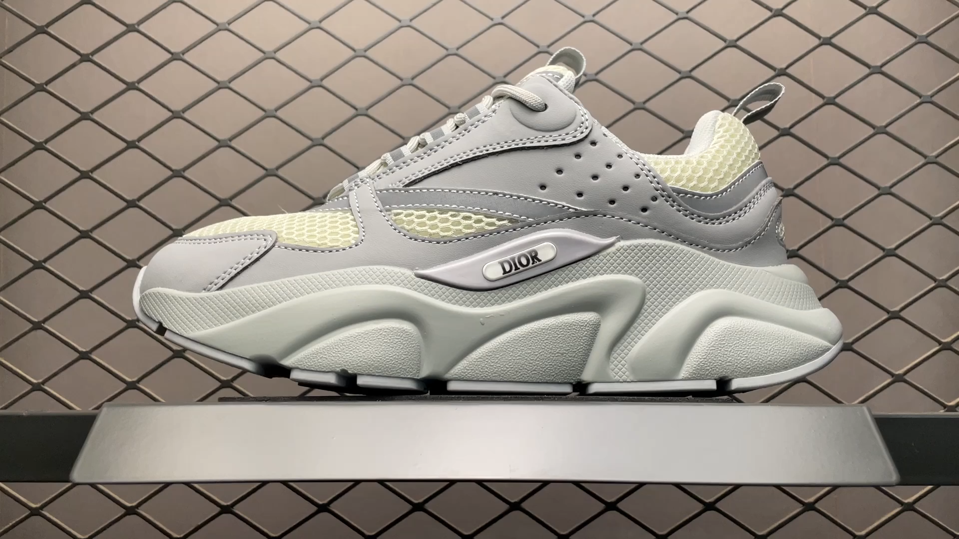 DR classic B22 Clunky Sneaker