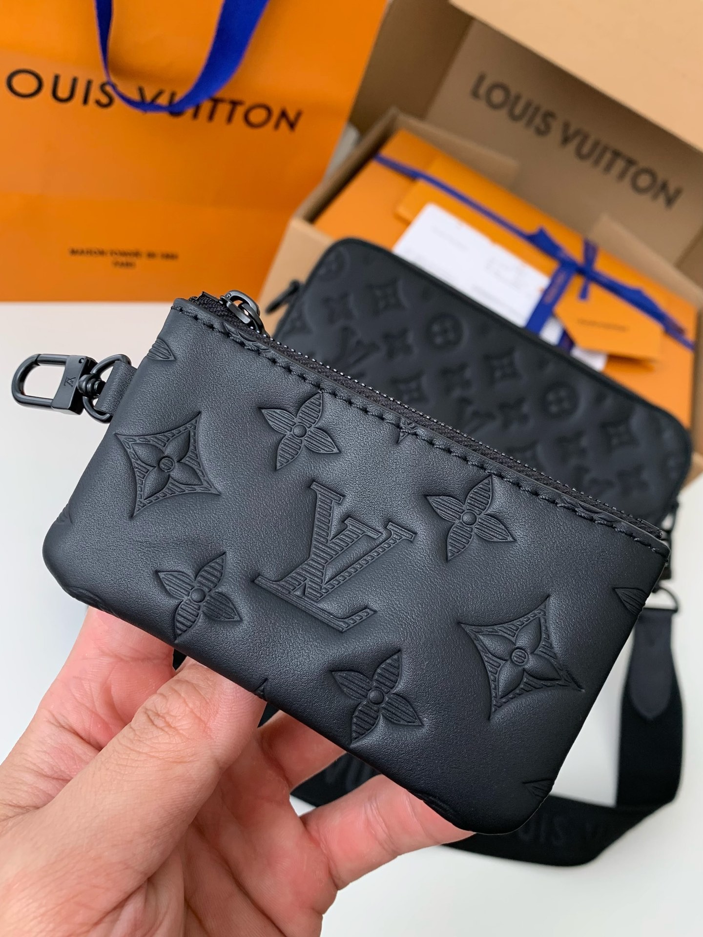 LV DUO Messenger Bags 26*18.5*5cm