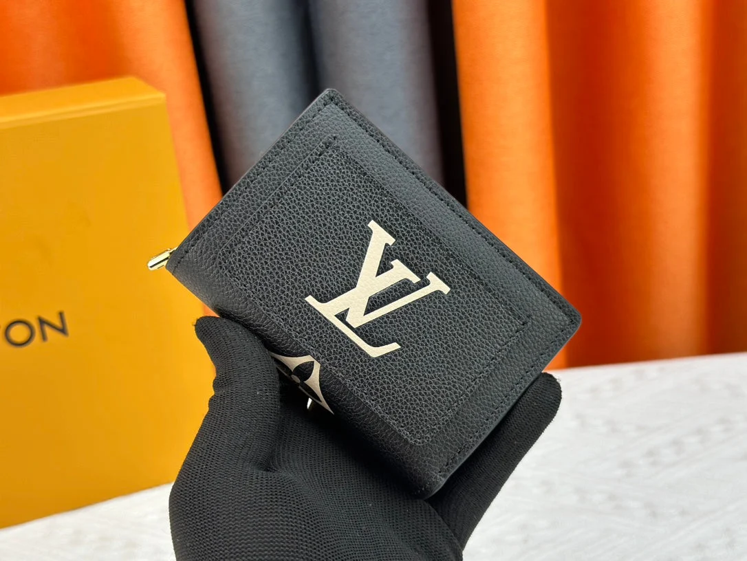 [Louis Vuitton] Large Capacity Compact Wallet - Limited Stock Available - Check it out now!