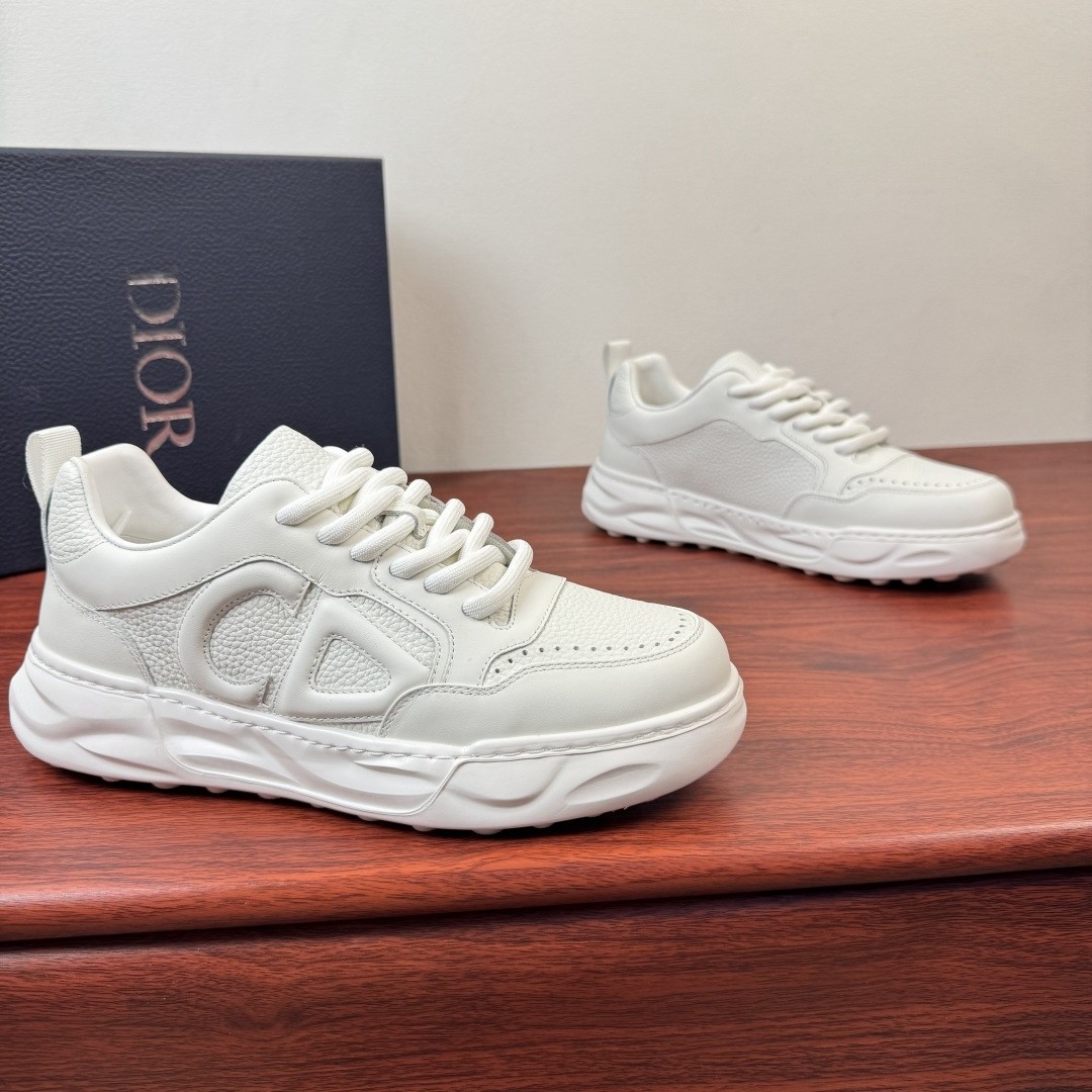 DR Sneaker