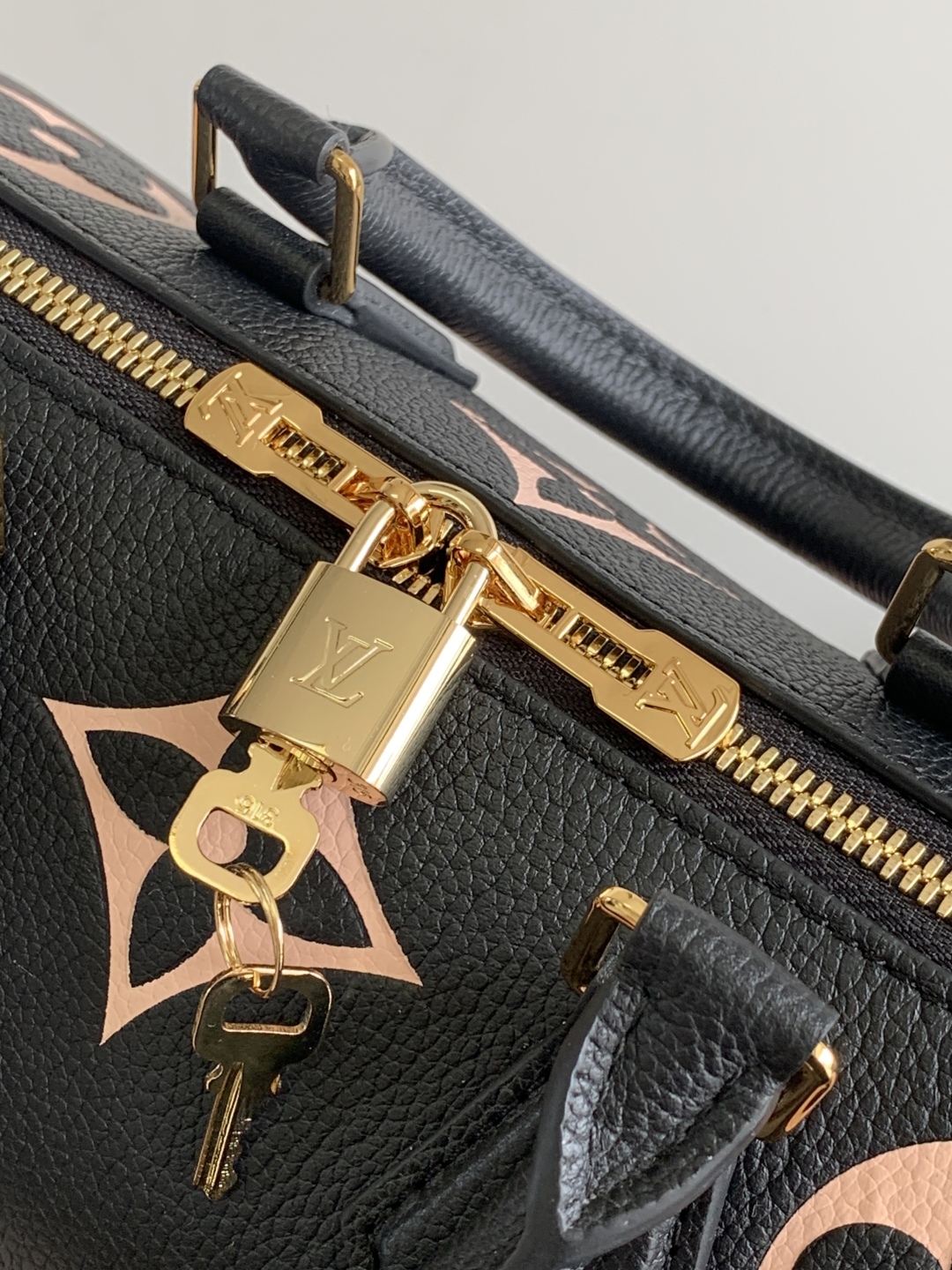 Louis Vuitton Speedy Bandoulière 25 Women Bags M58947