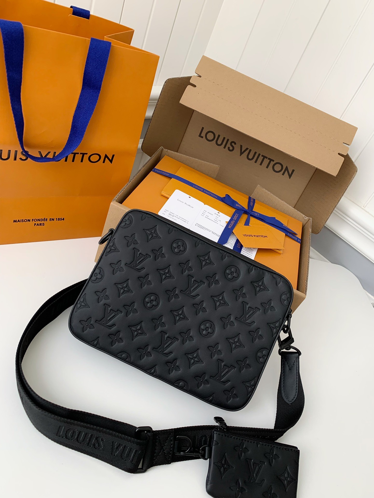 LV DUO Messenger Bags 26*18.5*5cm