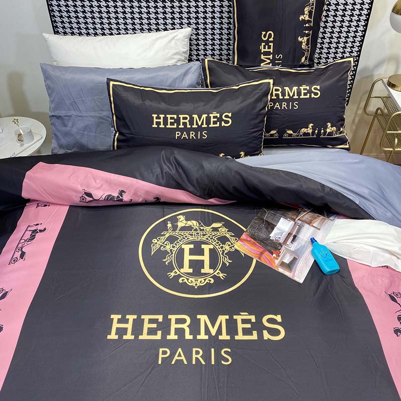Fashion Pure Silk Digital Pink Bedding Sets(1 Quilt,1 Sham,1 pillow cases)SJT-986044
