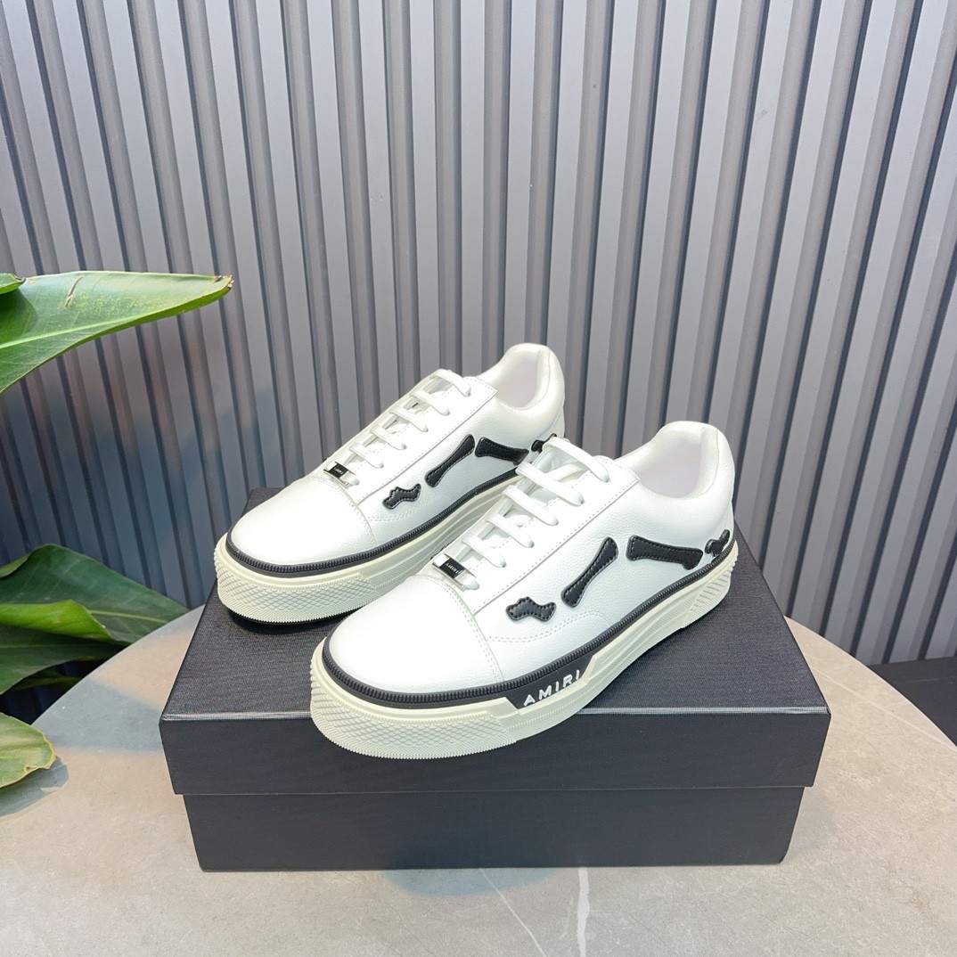 AMRI Sneakers