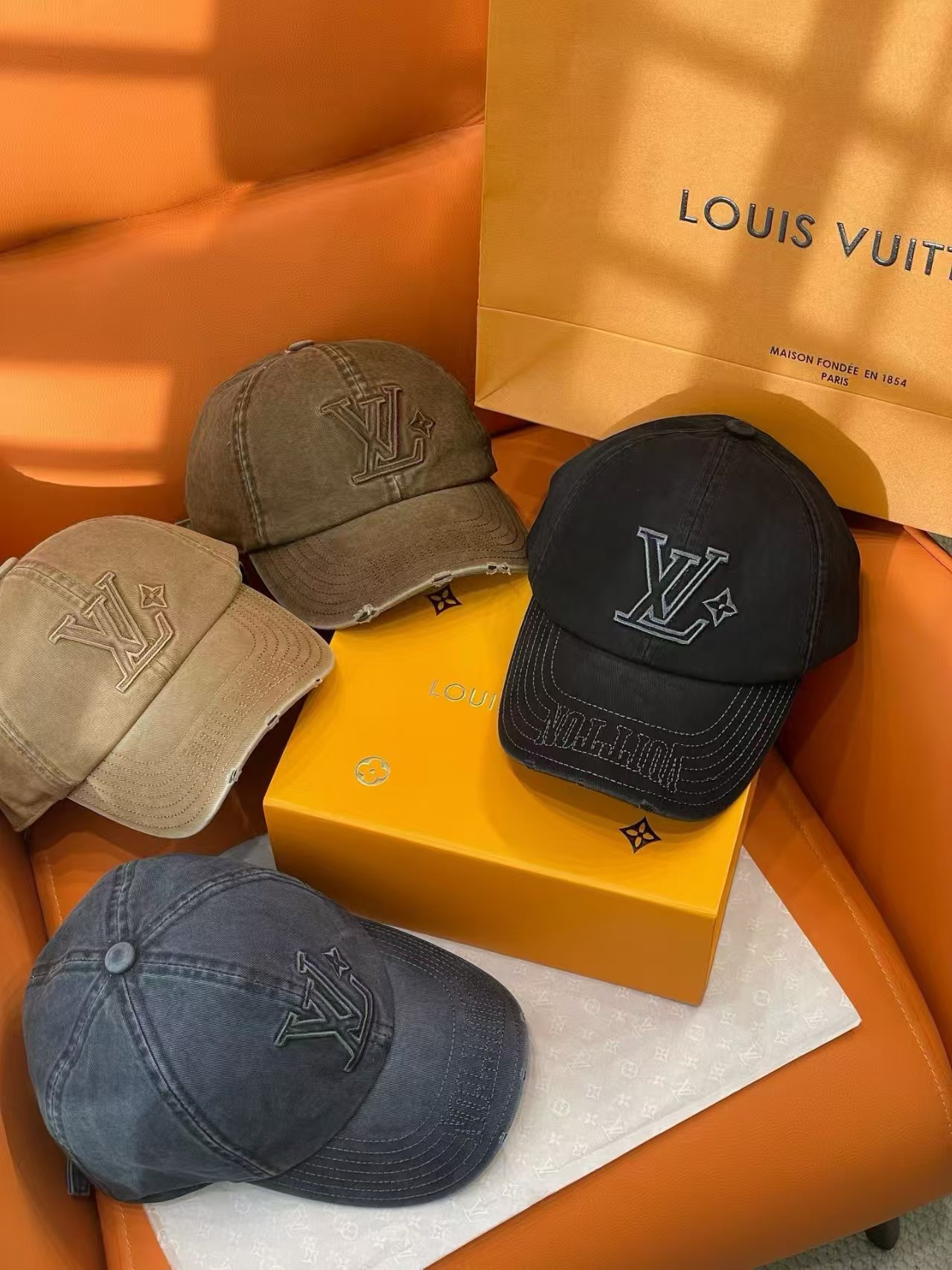 LV Cap（Multiple colors）