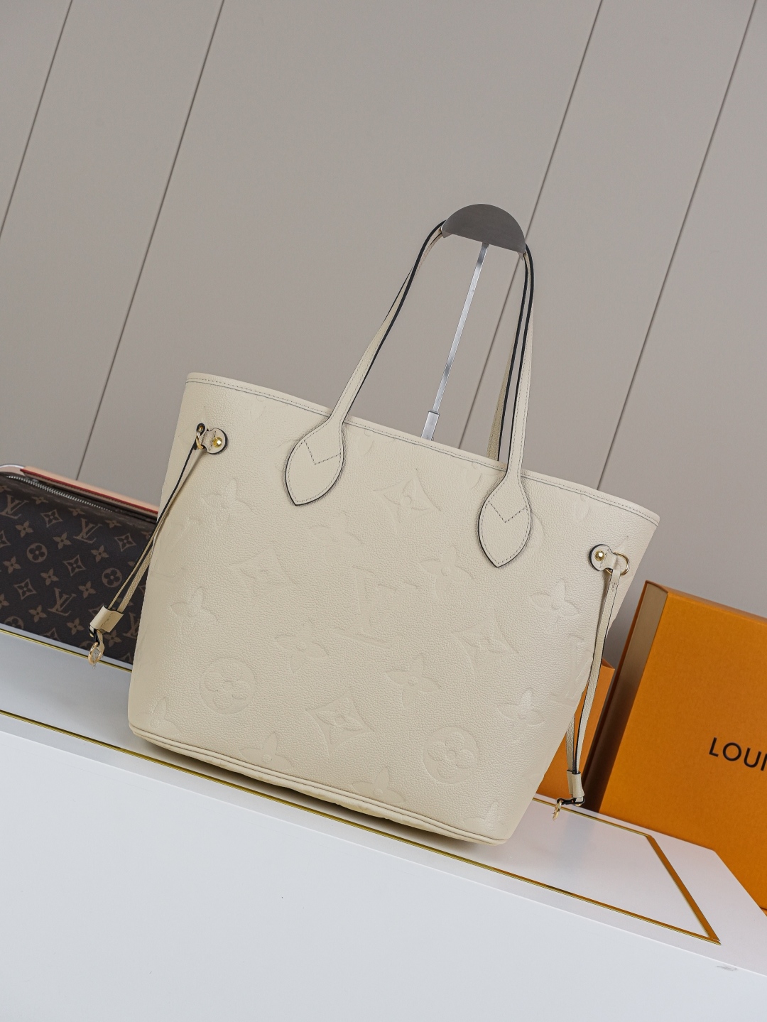 Louis Vuitton Neverfull MM Women Handbag M45685 / M45686 / M46676