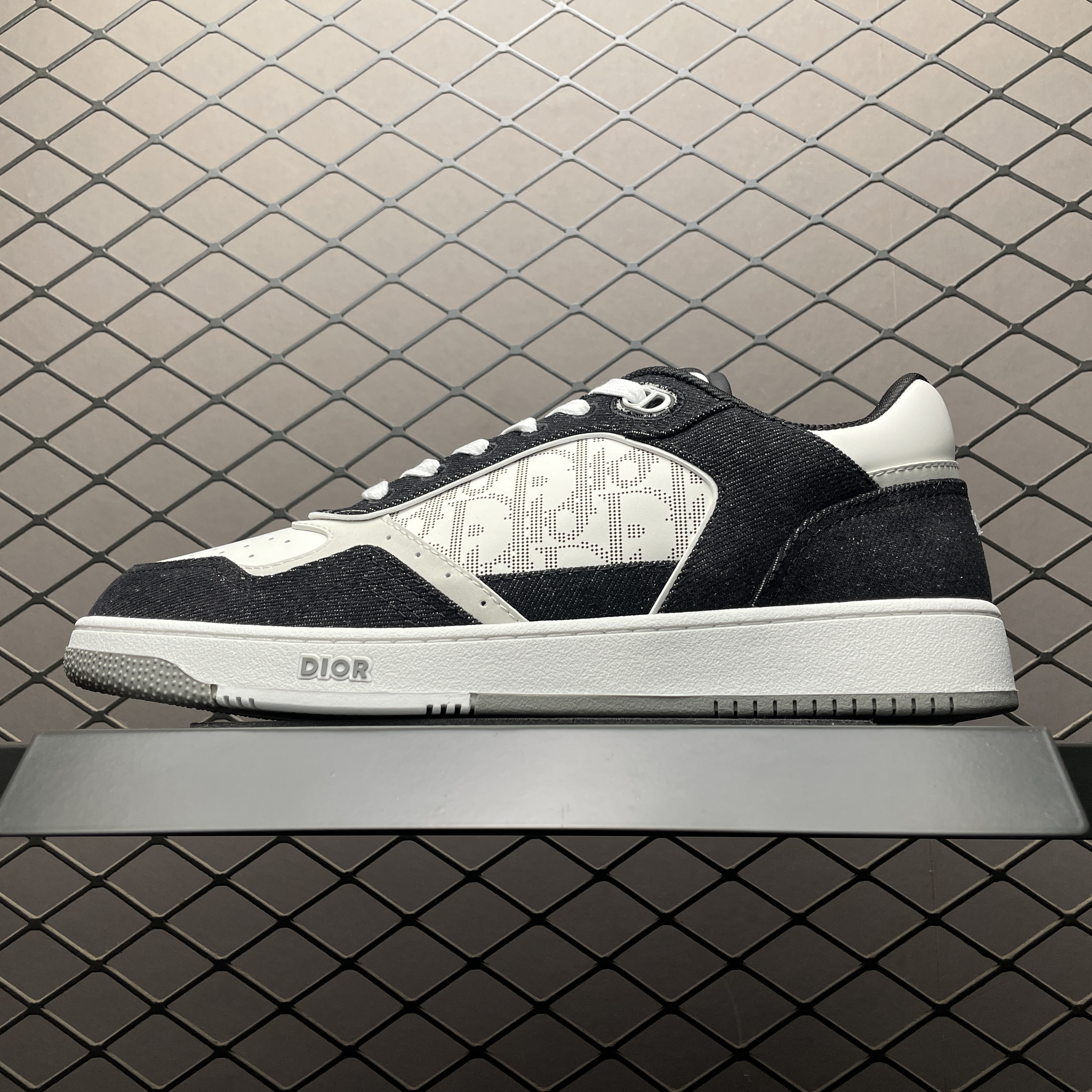 DR B27 sneaker