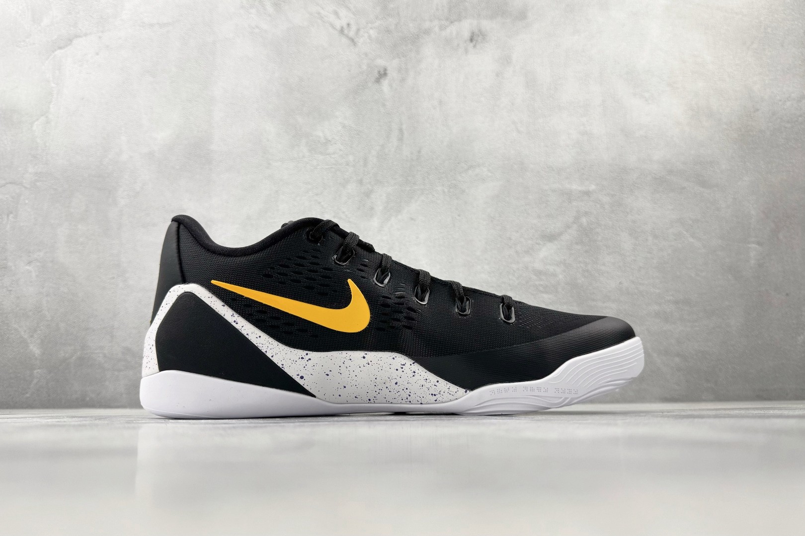NK Kobe 9 EM Low Protro IH1401-002
