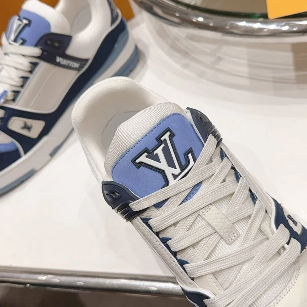 LV  Trainer