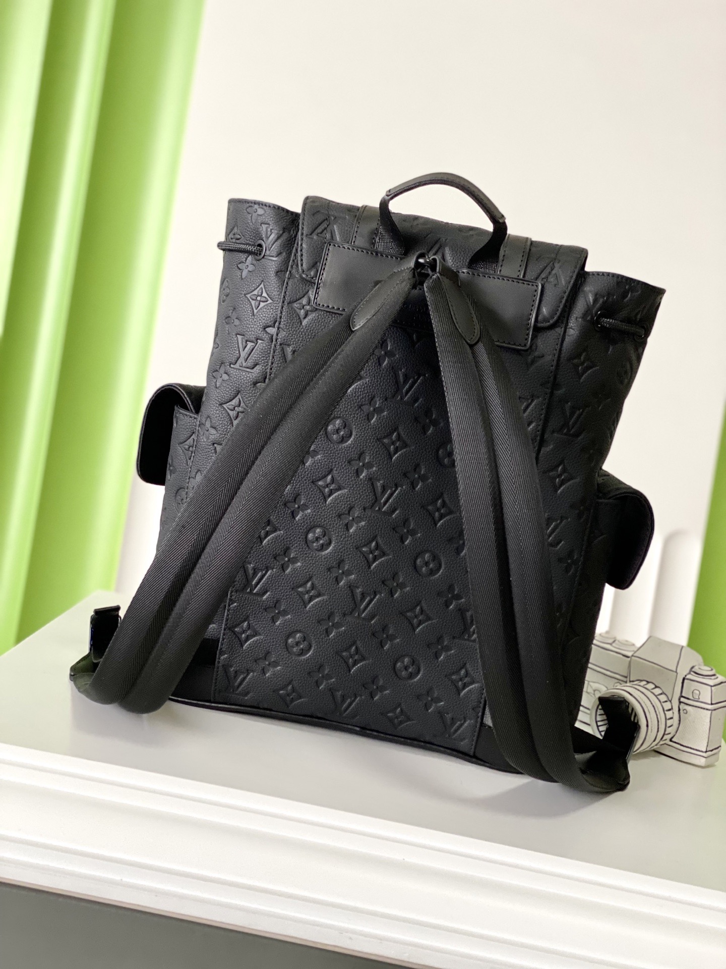LV M55699 Chrisyopher 41*48*13cm
