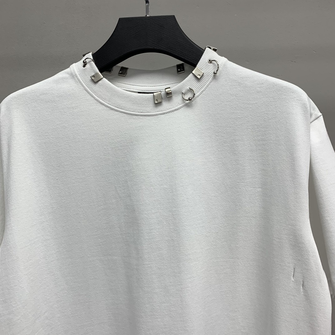 BLCG neckline hardware perforated T-shirt