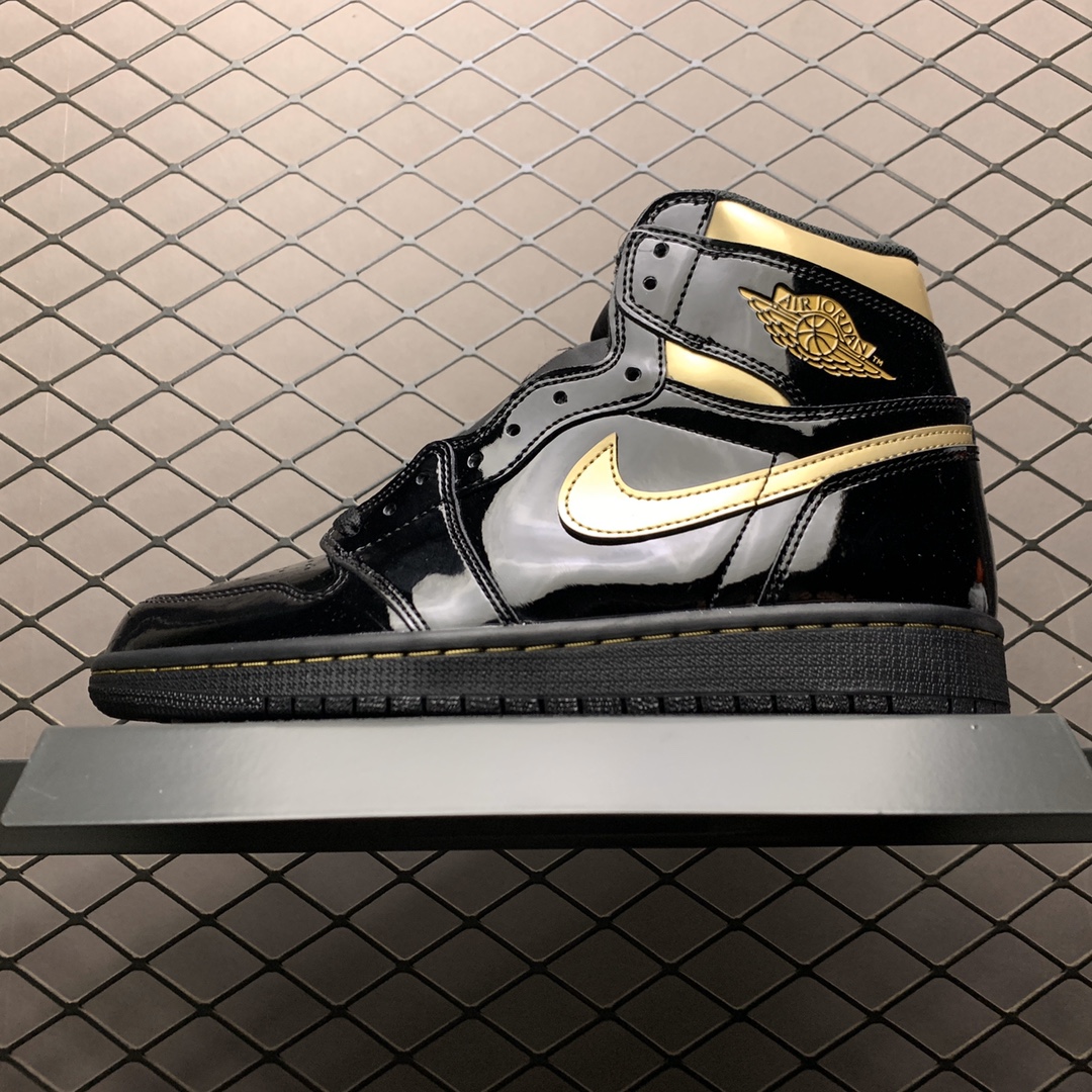 JRD1 Retro Black Metallic Gold 555088-032