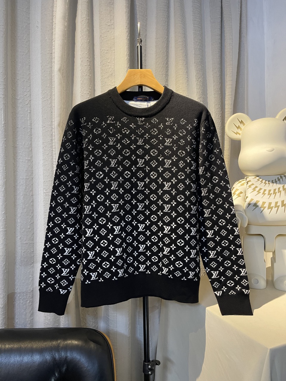 LV  Sweater 2025