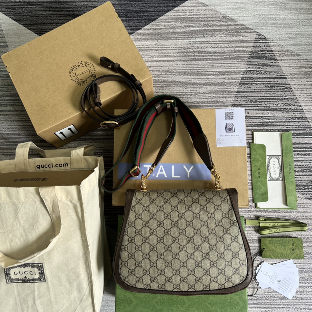 Woman’s Handbag with straps 11.4″x8.7″x2.8″ BB-9190095