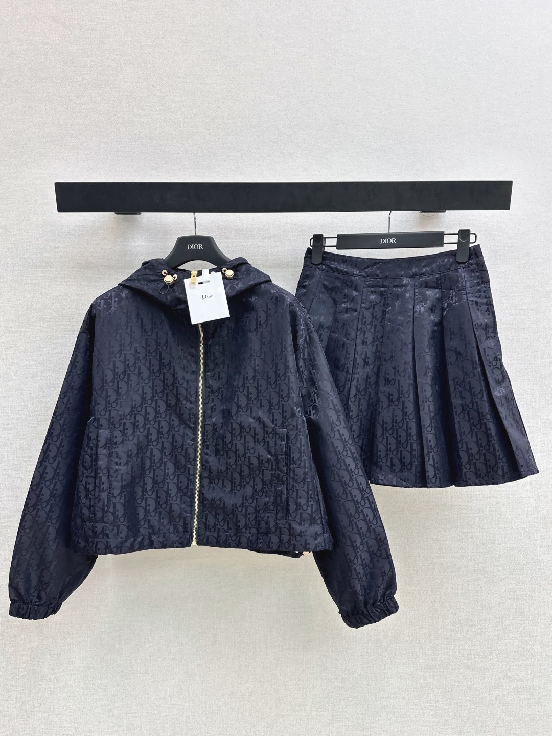 DR Two-piece suit