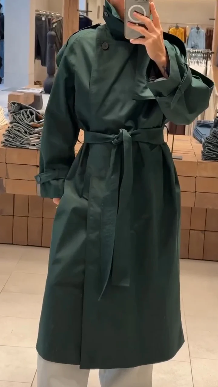 Women Standing Collar Style Casual Windbreaker