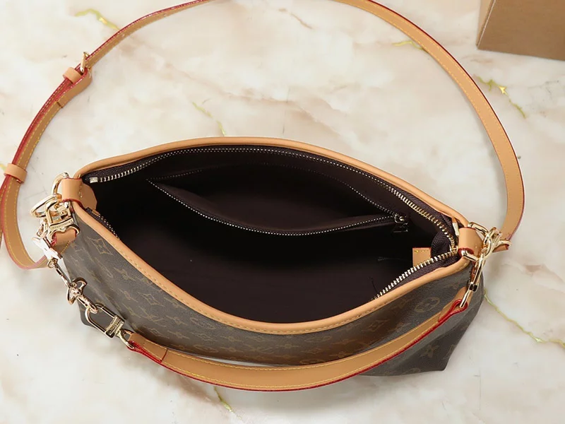 Fashion 11.4″x9.4″x4.7″ Genuine Leather Handbag with Adjustable straps BB-9211030