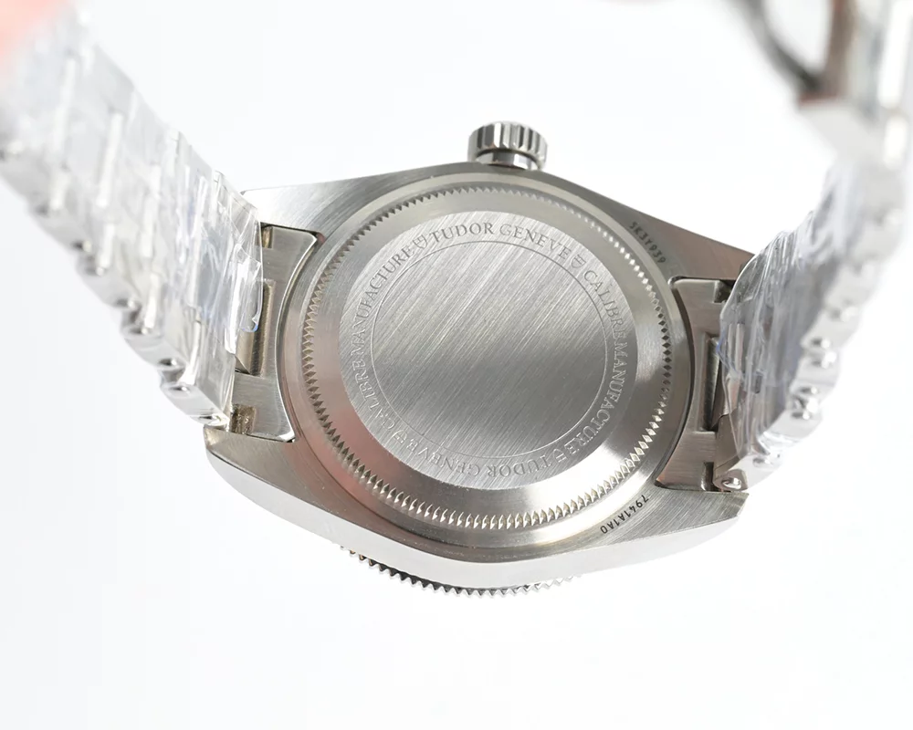 Classical 41mm diameter Dial Man’s Mechanical Watch WB-7180037