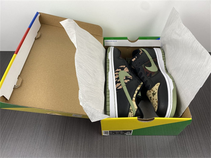 NK Dunk Low Crazy Camo DH0957-001