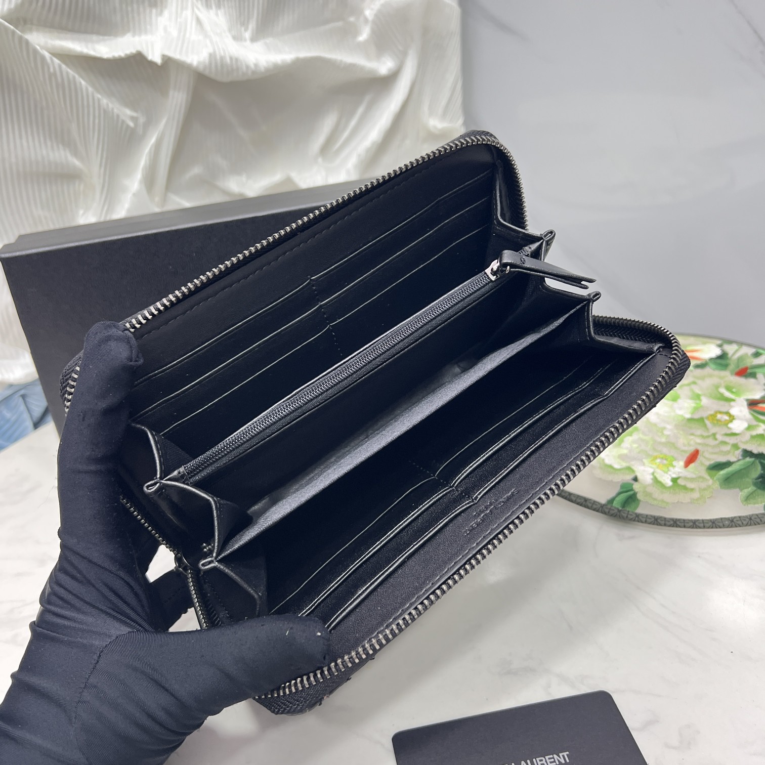 7.5″x3.9″ Leather Black Wallet QB-927140