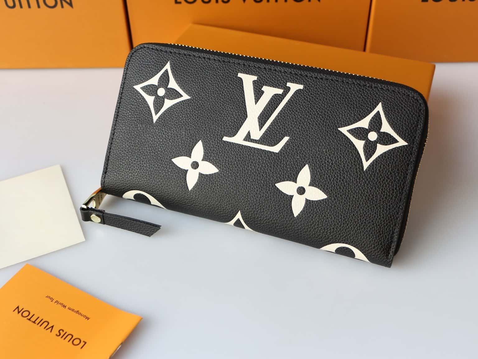 【Louis Vuitton】Very popular★Popular with both men and women★Zippy Wallet Available in 2 colors M80481 M69794