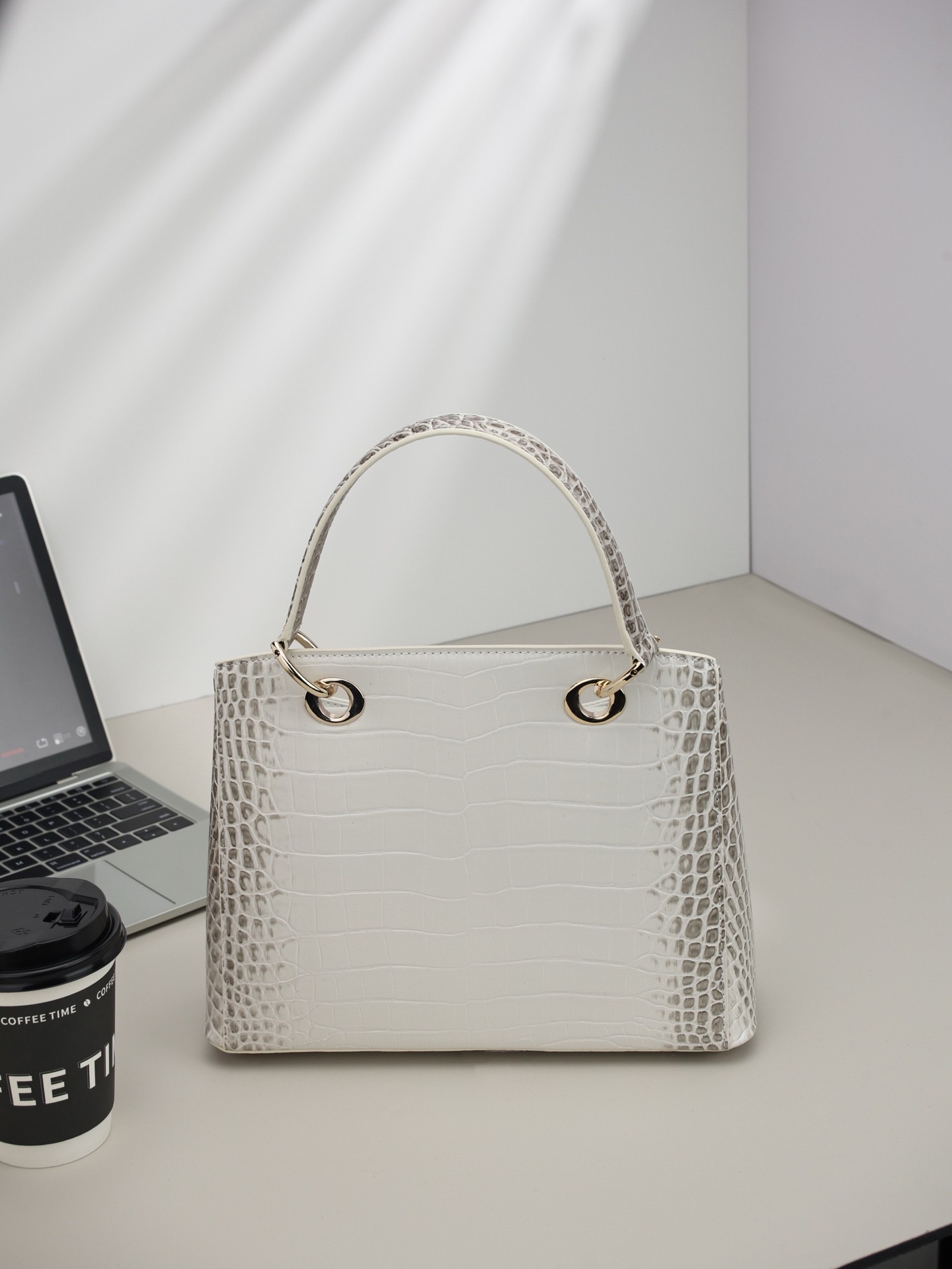 DR Handbag 28x10x22cm