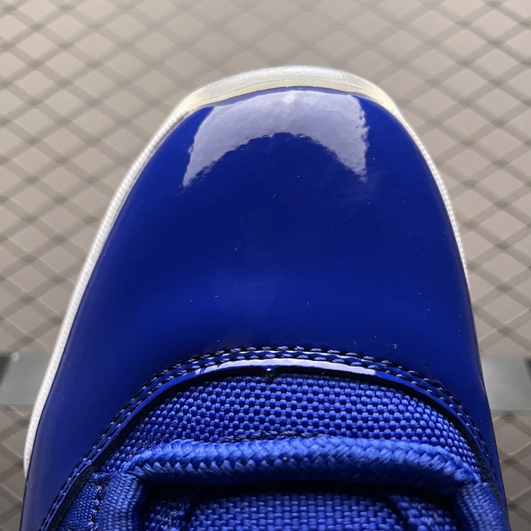 JRD 11 Retro blue AT7802-115
