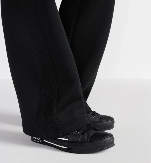 DR B23 League High-Top Sneaker