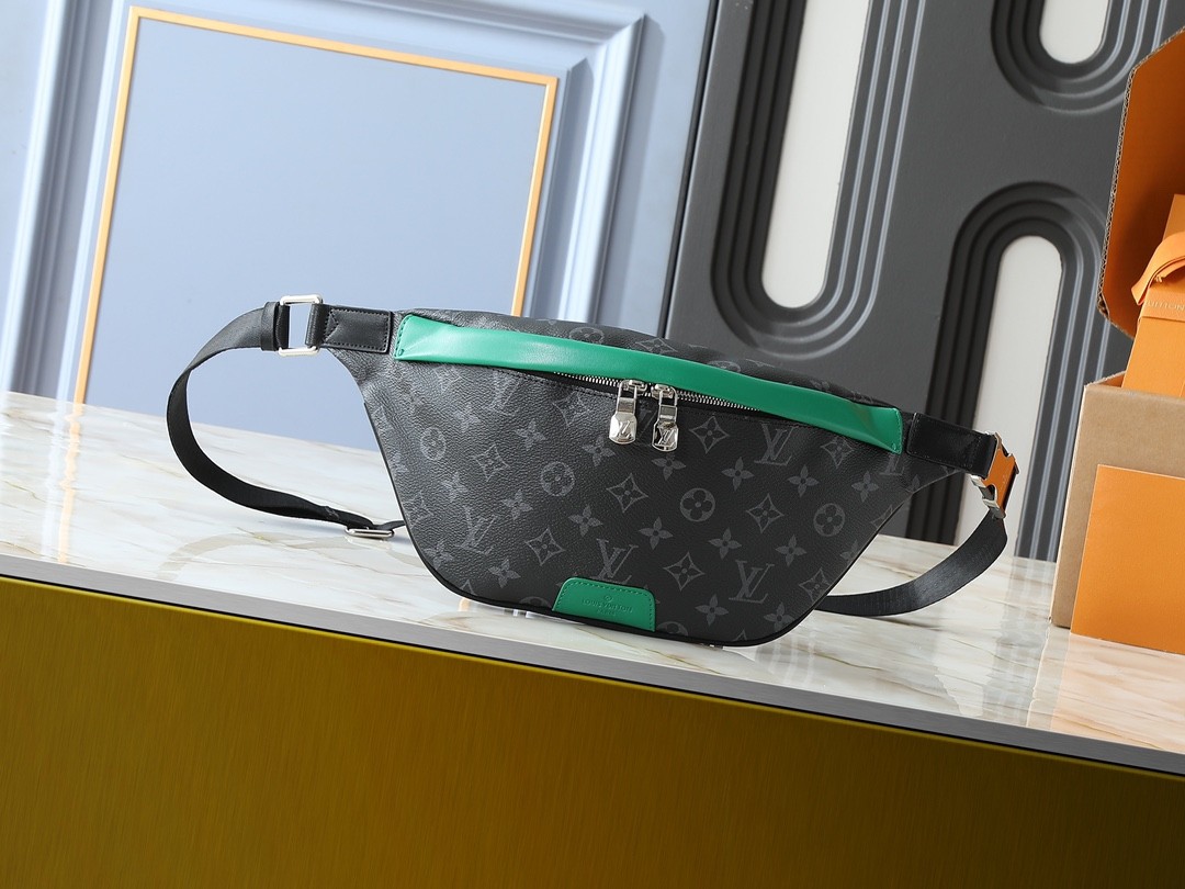 LV DISCOVERY Pockets M25924 44x15x9cm