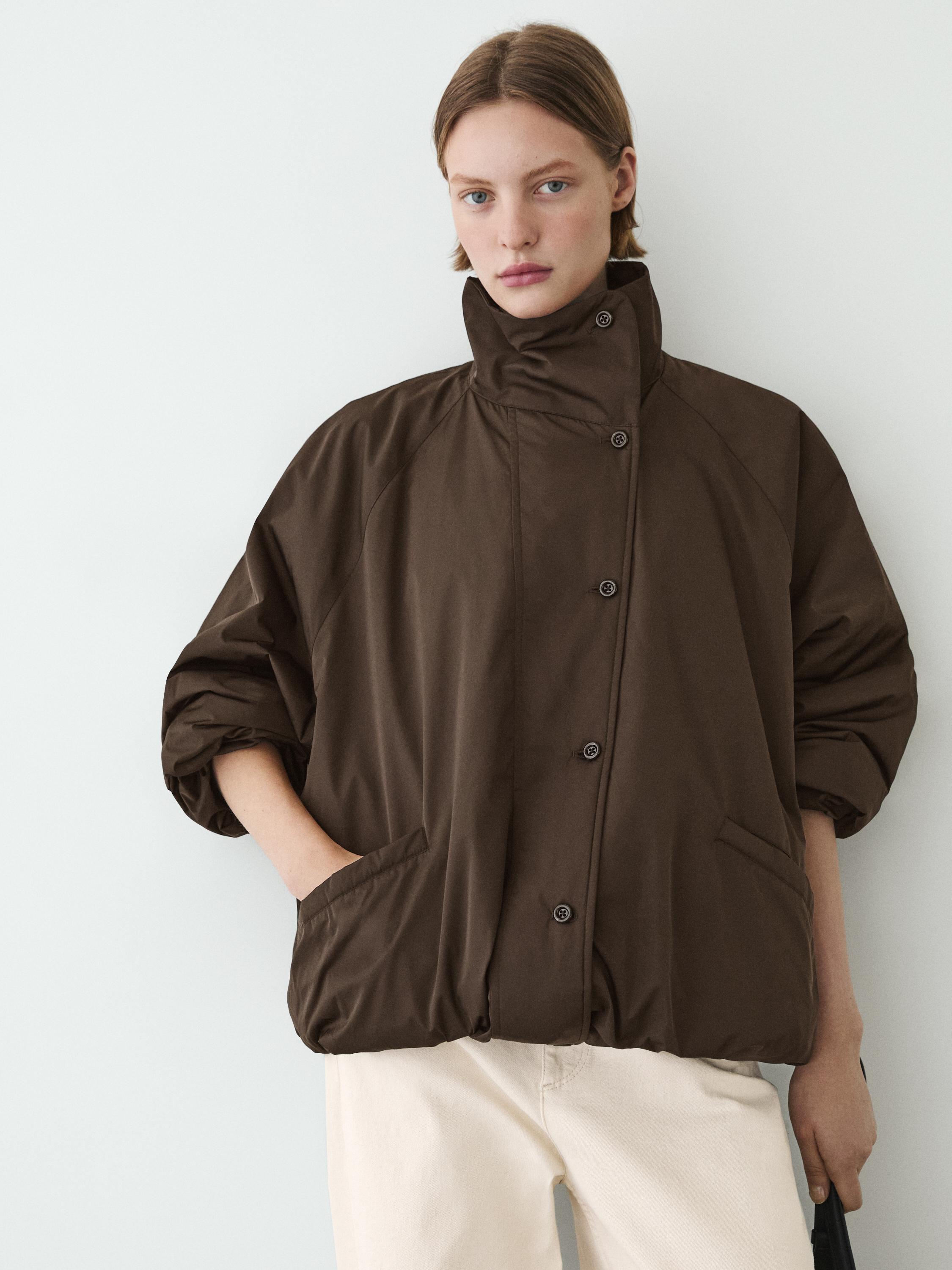 Chaqueta acolchada detalle bolsillos
