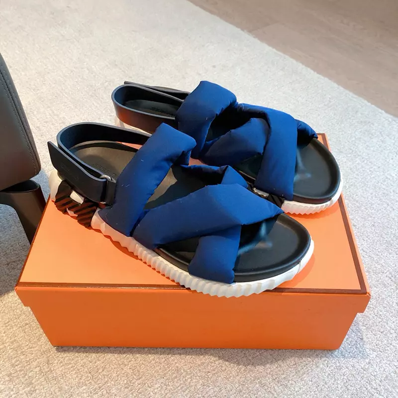 Classical High Quality Sandals LX-872301