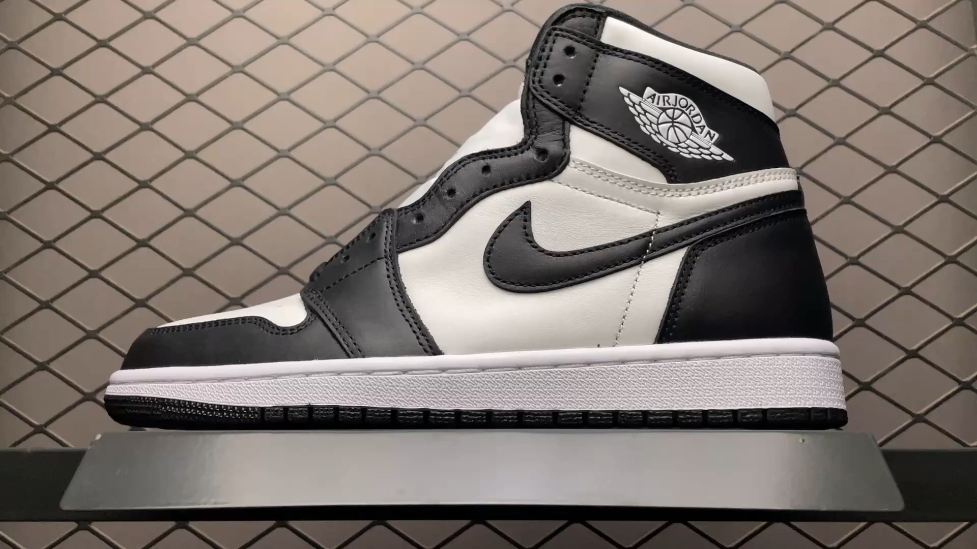 JRD 1 Retro High 85 Black White BQ4422-001