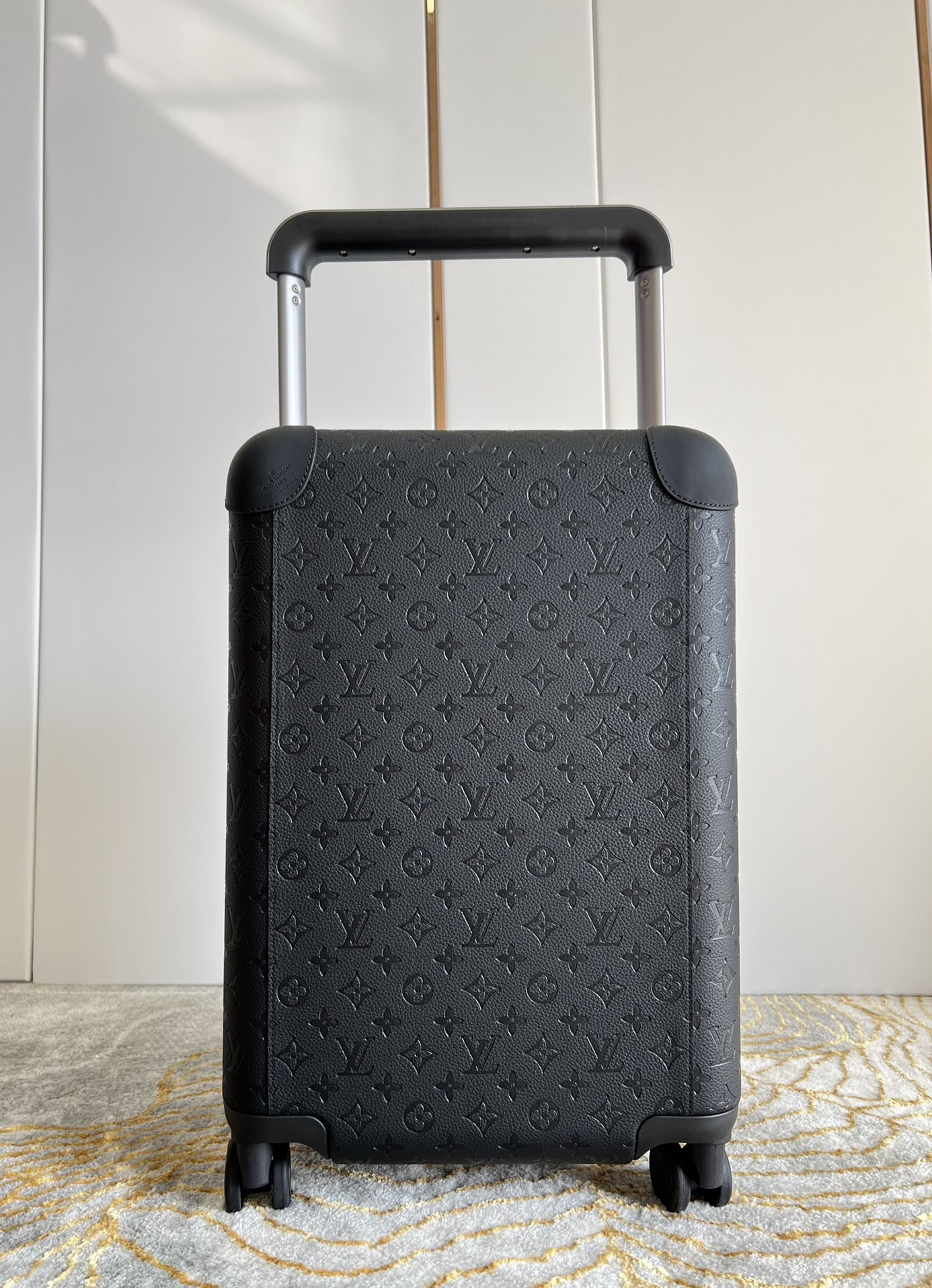 LV Suitcase Size:55x38x21cm