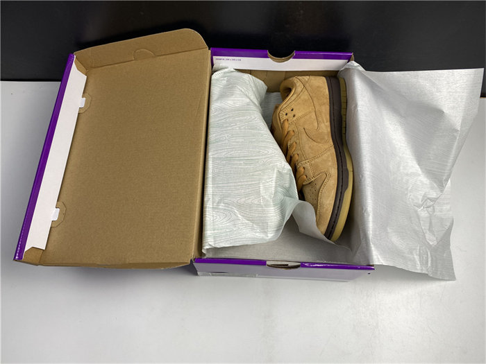 NK SB Dunk Low Wheat BQ6817-204