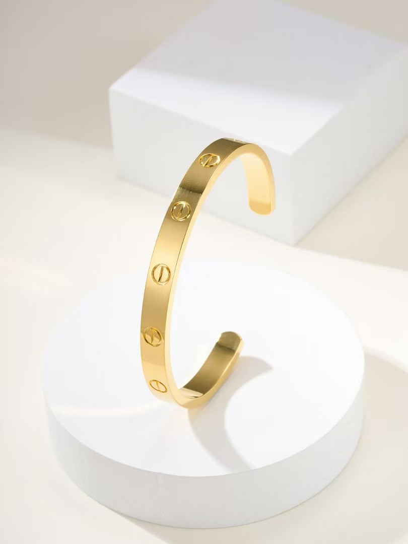 Carti LOVE Bracelets（Multiple colors）